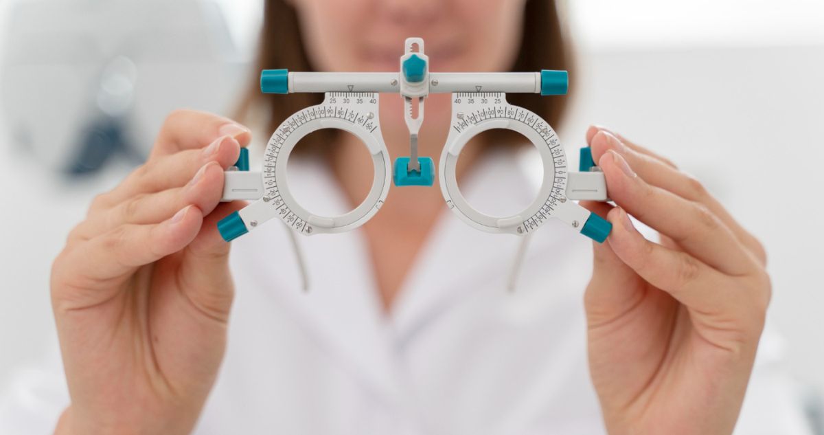 Miopía vs. Astigmatismo: Cómo Identificar y Prevenir Estos Problemas Visuales