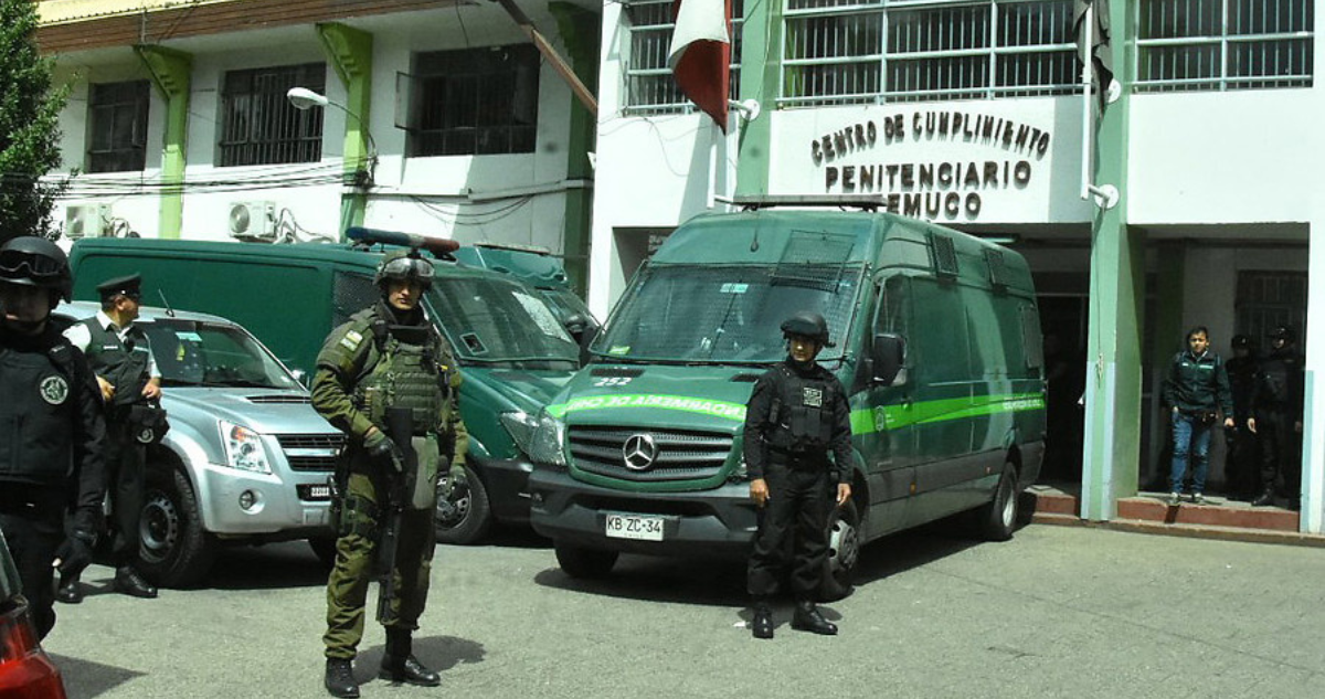 Mujer Detenida Intentando Ingresar Celulares Ocultos en Madera a Cárcel de Temuco