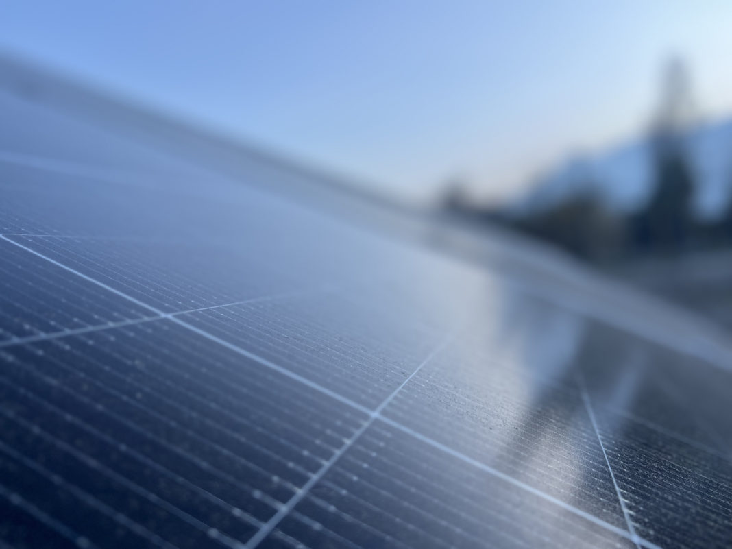 Paneles Solares de Última Generación Impulsan la Transición Energética en Chile