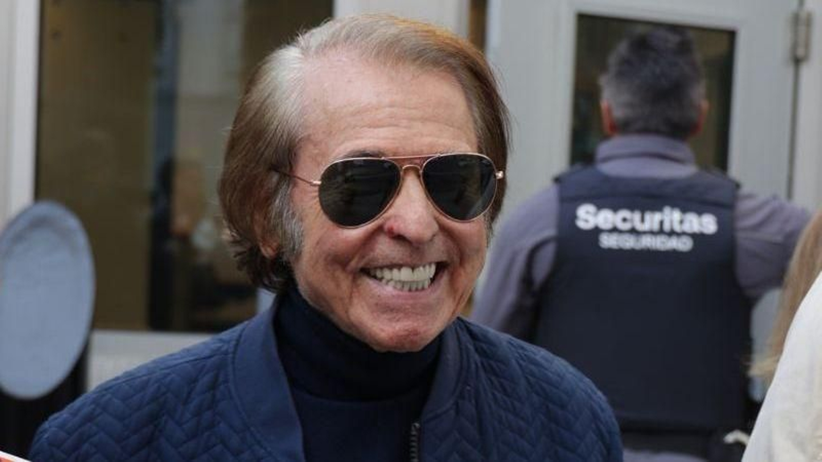 Raphael Interrumpe Gira por Motivos Médicos: Preocupación y Esperanza entre sus Seguidores