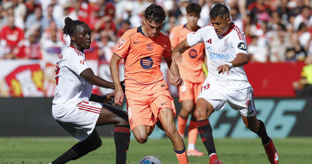 Sevilla Stuns Barcelona: Sánchez and Suazo Lead Commanding Victory in La Liga