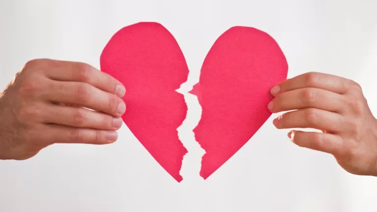 Superando la Soledad: La Transformación Personal de un Ex Chico Reality