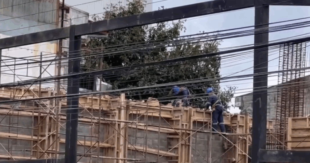 Trabajadores Despedidos de Construcción de Mall Chino en Valdivia Llamados a Ejercer Derechos Laborales