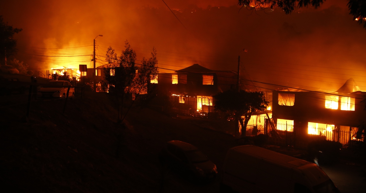 Tragedia en Valparaíso: Fiscalía acusa a 9 implicados por el megaincendio que cobró 138 vidas