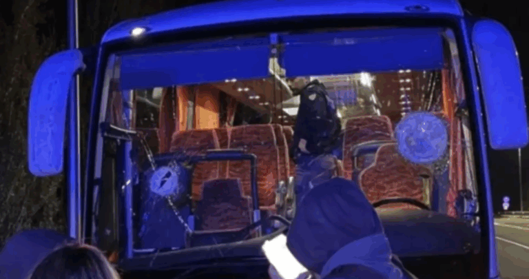 Tragedia en el básquet italiano: Hinchas ultras asesinan a conductor de autobús a pedradas