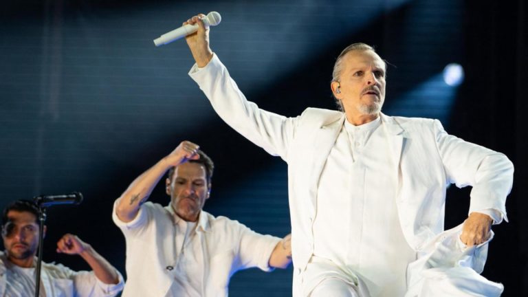 Vuelve la Leyenda: Miguel Bosé Anuncia Gira Triunfal por Sudamérica
