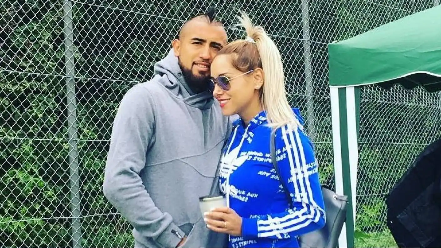 Accidente Automovilístico Involucra a Hijos de Arturo Vidal y Marité Matus: Una Mirada Más Allá de los Hechos
