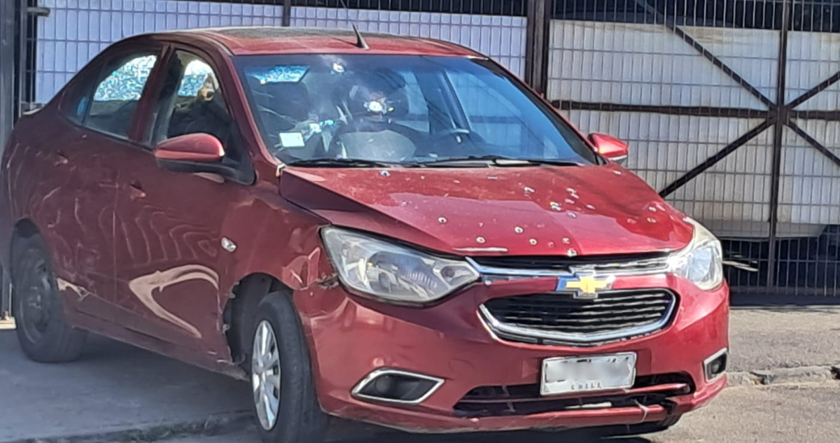 Ataque Violento a Vehículo en La Pintana: Múltiples Impactos de Bala, Pero Sin Víctimas