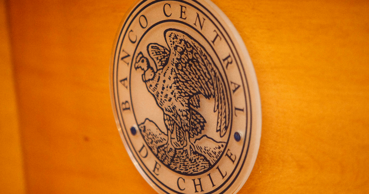 Banco Central advierte sobre riesgos externos que podrían afectar a Chile