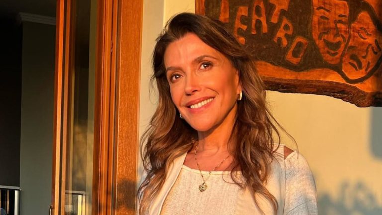 Carolina Arregui Deslumbra con su Figura a los 60: Una Celebración Familiar Llena de Belleza y Resiliencia