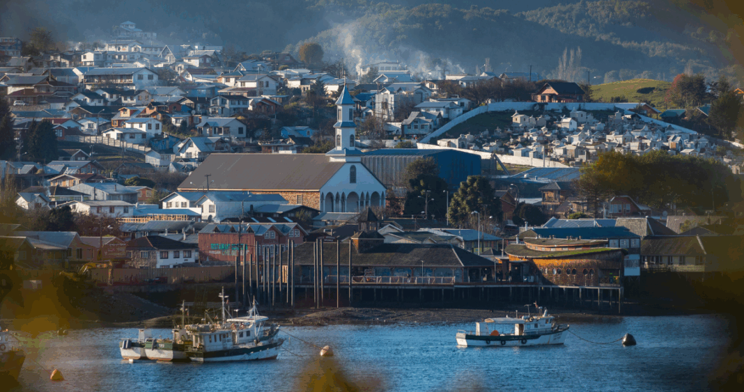 Chiloé Enfrenta la Crisis de Residuos: Gobierno Regional Llama a Acelerar Acuerdos para Centro de Tratamiento
