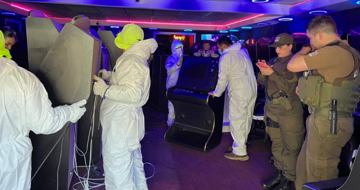 Concepción Libera el Centro de Casinos Ilegales: Más de 100 Máquinas Incautadas en Operativo Conjunto