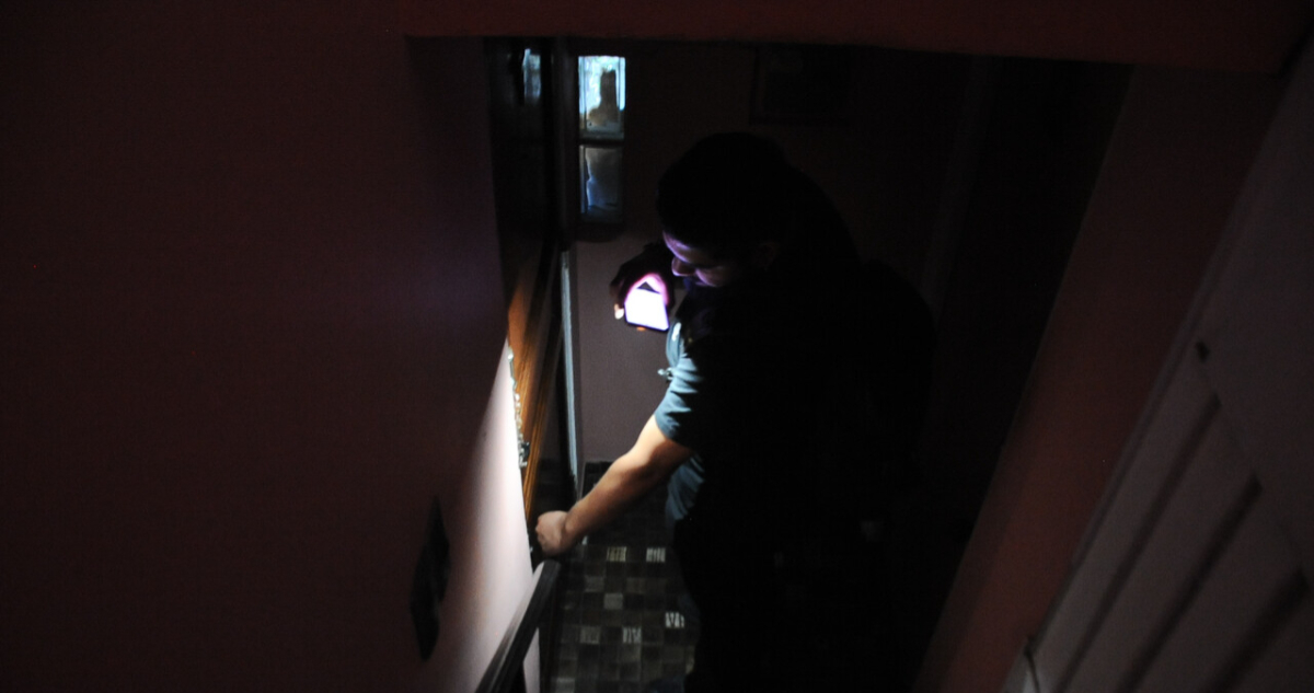 Cortes de Luz Masivos Afectan a Miles de Hogares en la Región Metropolitana Durante Lluvias