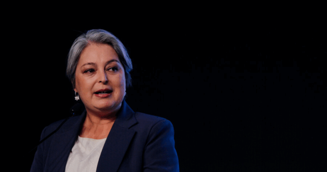 Elecciones Presidenciales: Jara Lidera Primera Vuelta, Matthei Sorprende en Quinto Lugar