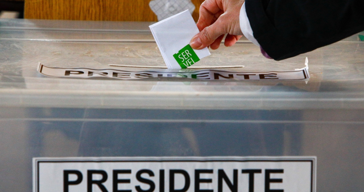 Elecciones y Educación: Profesores Preocupados por el Estado de los Colegios