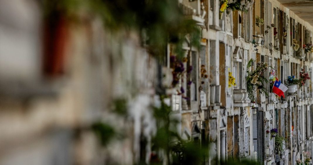 Escándalo en el Cementerio de Carahue: Familia Denuncia Reventa de Tumbas