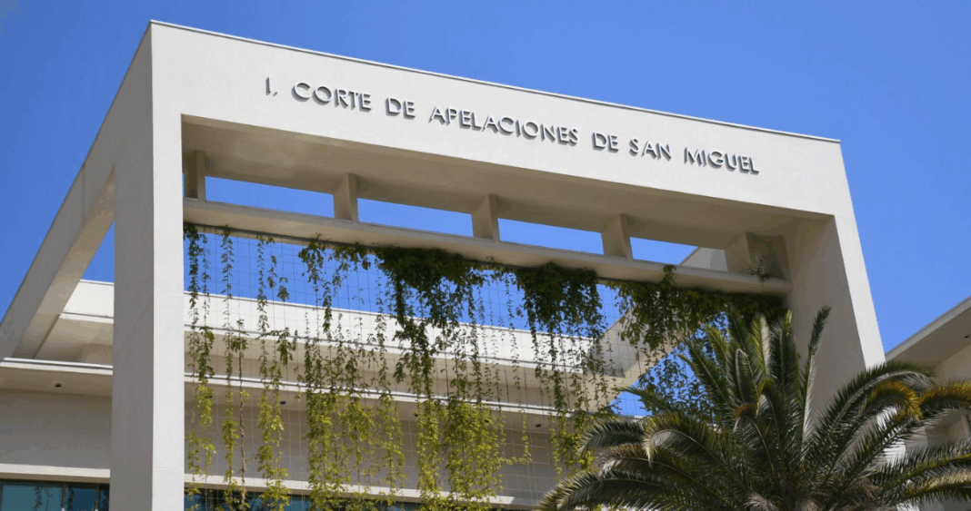 Escándalo en la Corte de San Miguel: Cuatro Funcionarios Implicados en el Caso Muñeca Bielorrusa