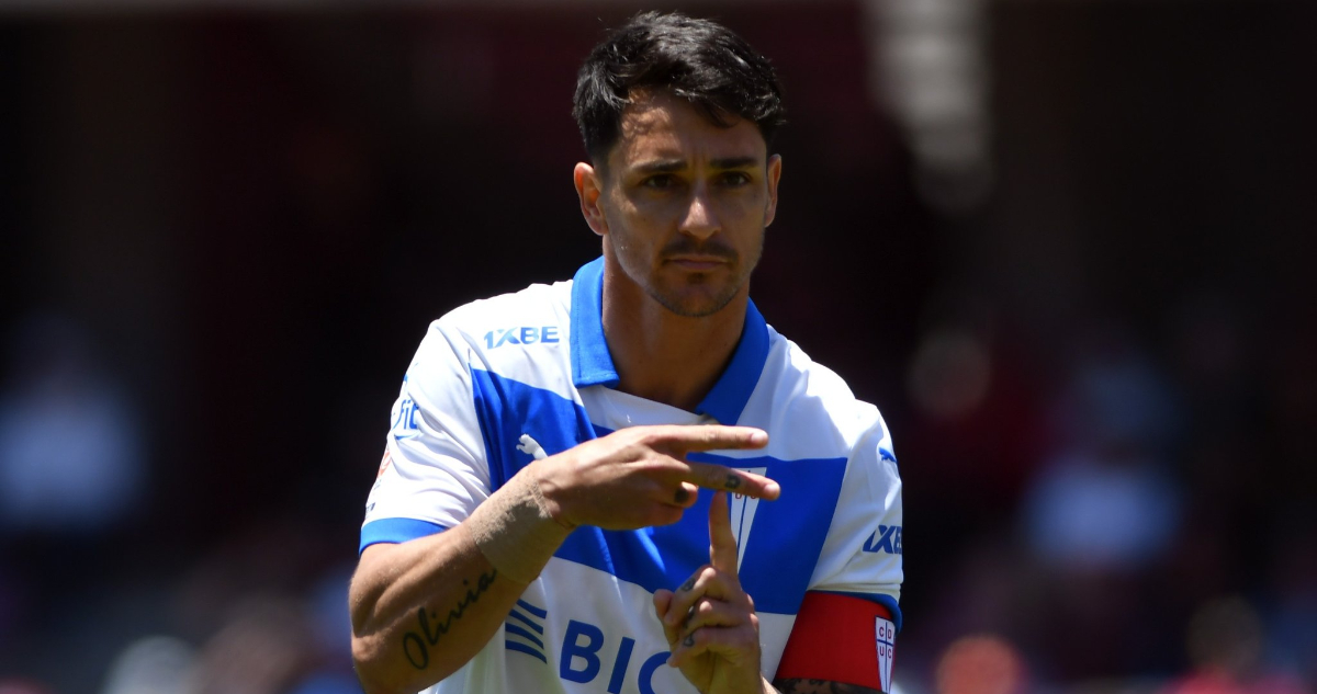 Estrella de la UC se excusa de ser vocal de mesa en elecciones por viaje a Argentina