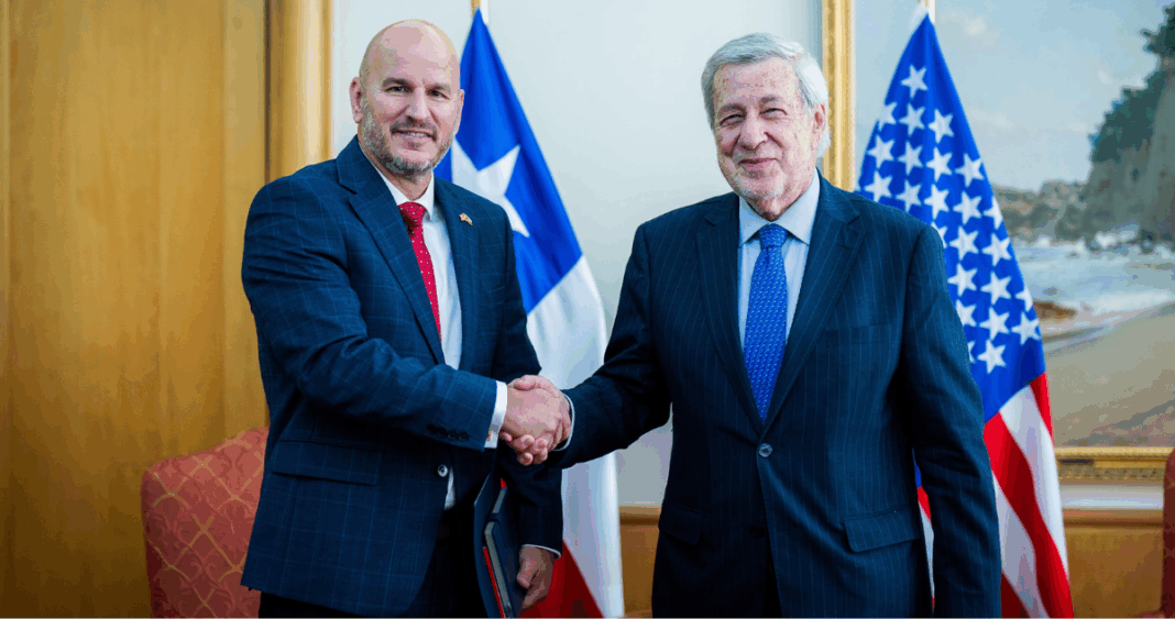 Fortalecen Colaboración Bilateral: Canciller Chileno y Nuevo Embajador de EEUU Abordan Temas Clave