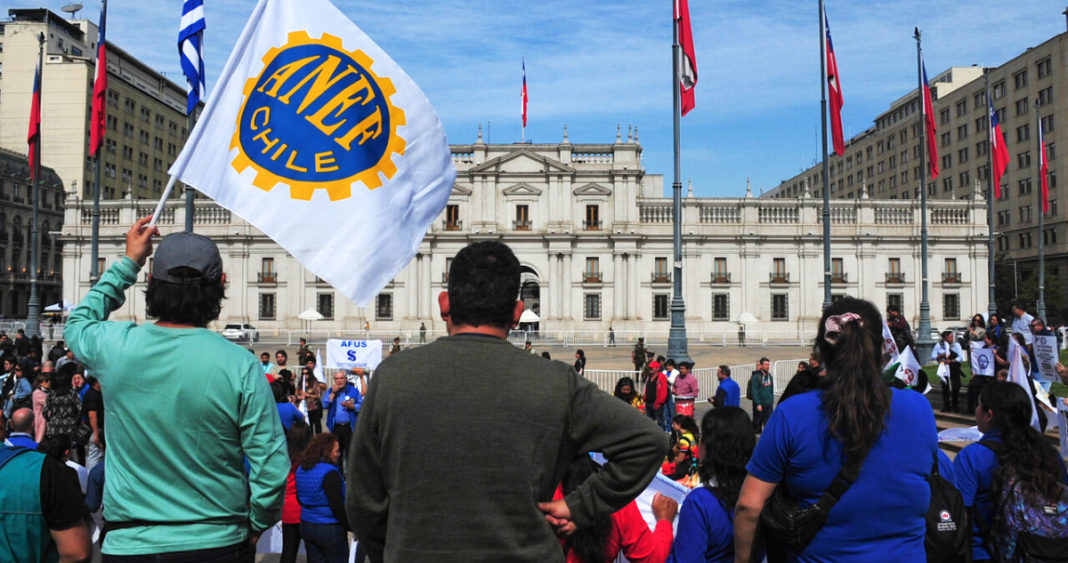 Funcionarios Públicos Exigen Reajuste Salarial del 7% Ante Congelamiento Presupuestario