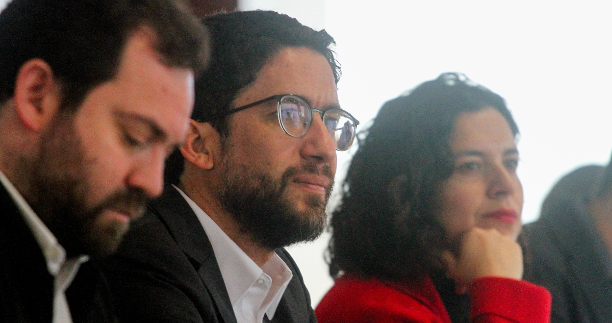 Gobierno Acelera Proyecto de Sala Cuna para Abordar Caída del Empleo Femenino y Alza de Costos Laborales