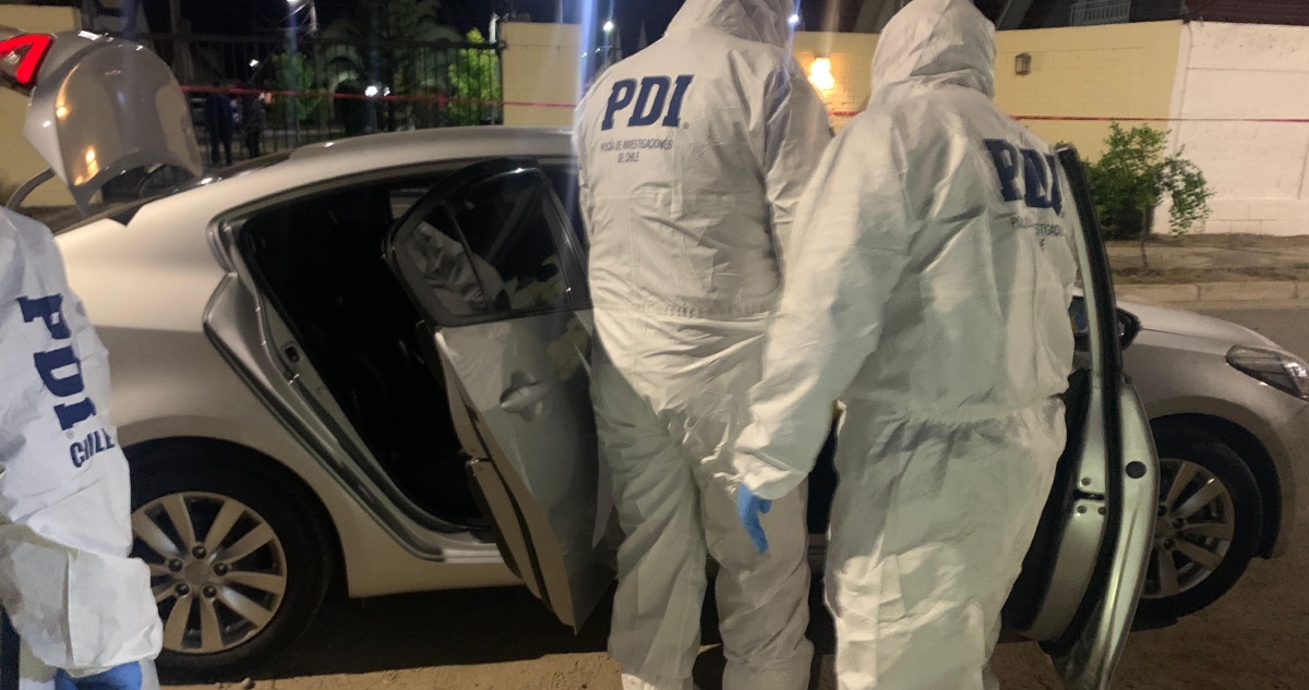 Joven peruano asesinado a tiros en Valparaíso: Investigan crimen en vehículo