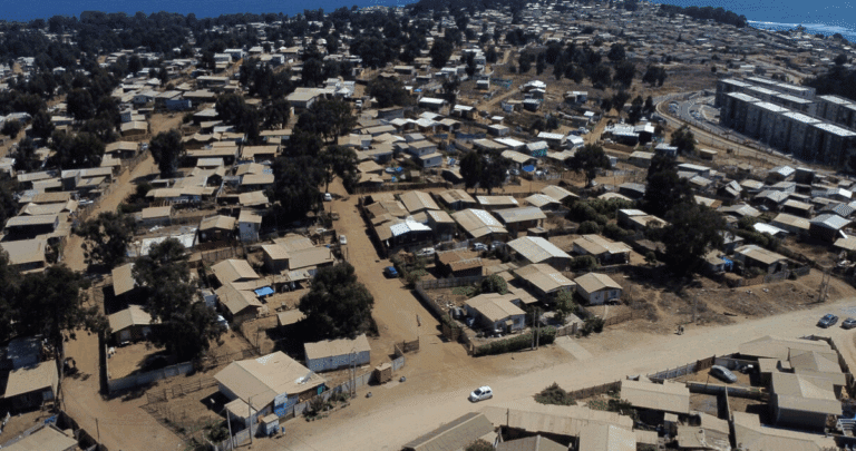 Megatoma de San Antonio: Gobierno Advierte sobre Riesgos de Desalojo Masivo