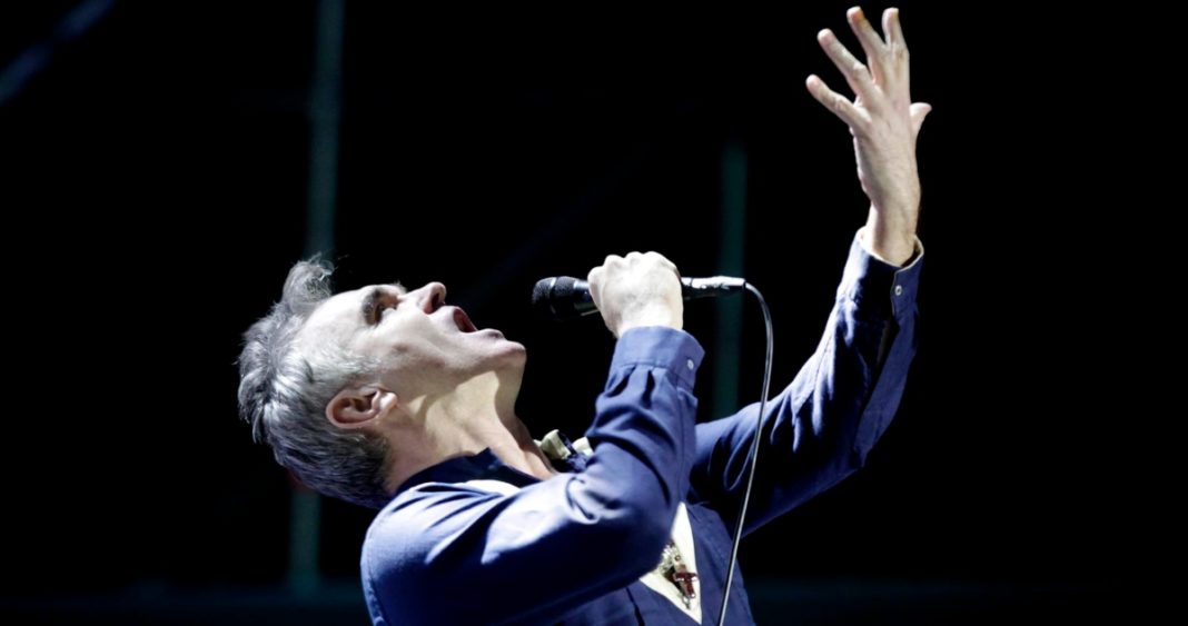 Morrissey se ve obligado a cancelar su esperado regreso a Chile por