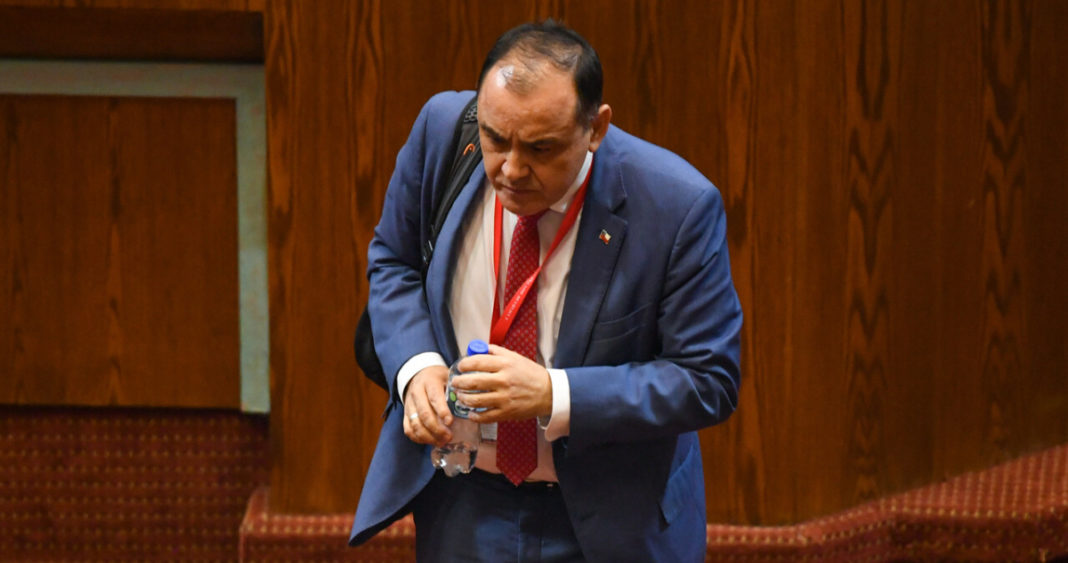 Senadores Enfrentados por Acusación Constitucional Contra Juez Ulloa: ¿Impunidad o Justicia?