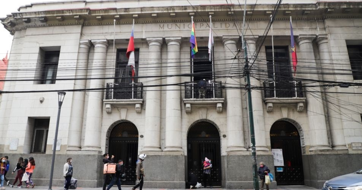 Trabajadores Municipales de Valparaíso Enfrentan Posibles Despidos: Sindicato Alerta y Negocia Derechos Laborales