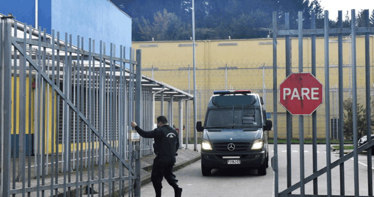 Violenta Muerte en Prisión: Gobierno Evalúa Funeral de Riesgo para Interno Asesinado en Cárcel de Valdivia