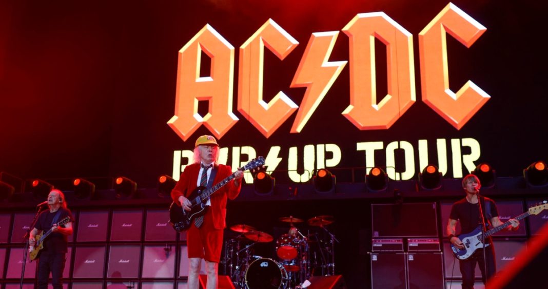 ¡Vuelve AC/DC a Chile después de 30 años! Más de 22 mil fans en fila virtual para conseguir entradas