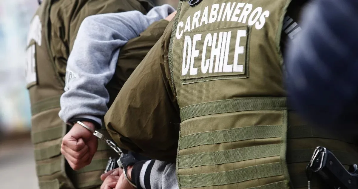 Escolar de 15 años agrede a profesor con arma a fogueo en liceo - El ...